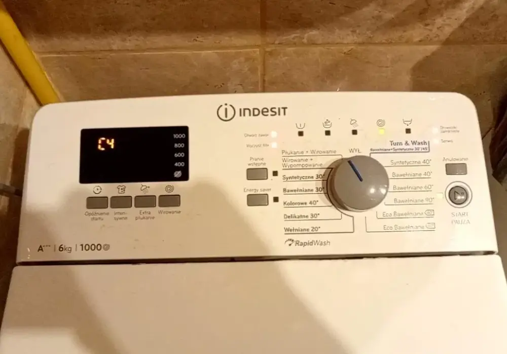 Znaczenie symboli na pralce Indesit – uniknij błędów przy praniu