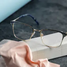 Jak skutecznie czyścić okulary Vision Express bez ryzyka uszkodzeń